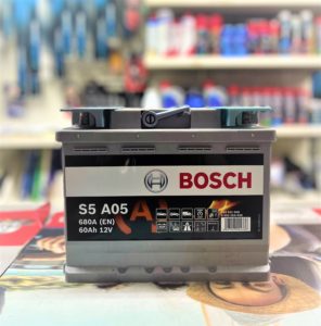 Batería de coche start stop AGM 60Ah 680 A EN Bosch S5A05